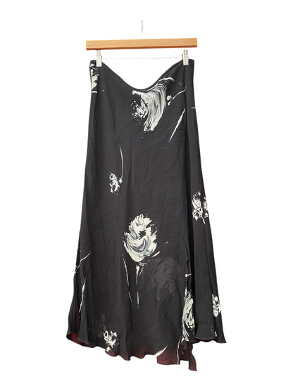 Black floral maxi skirt 🖤