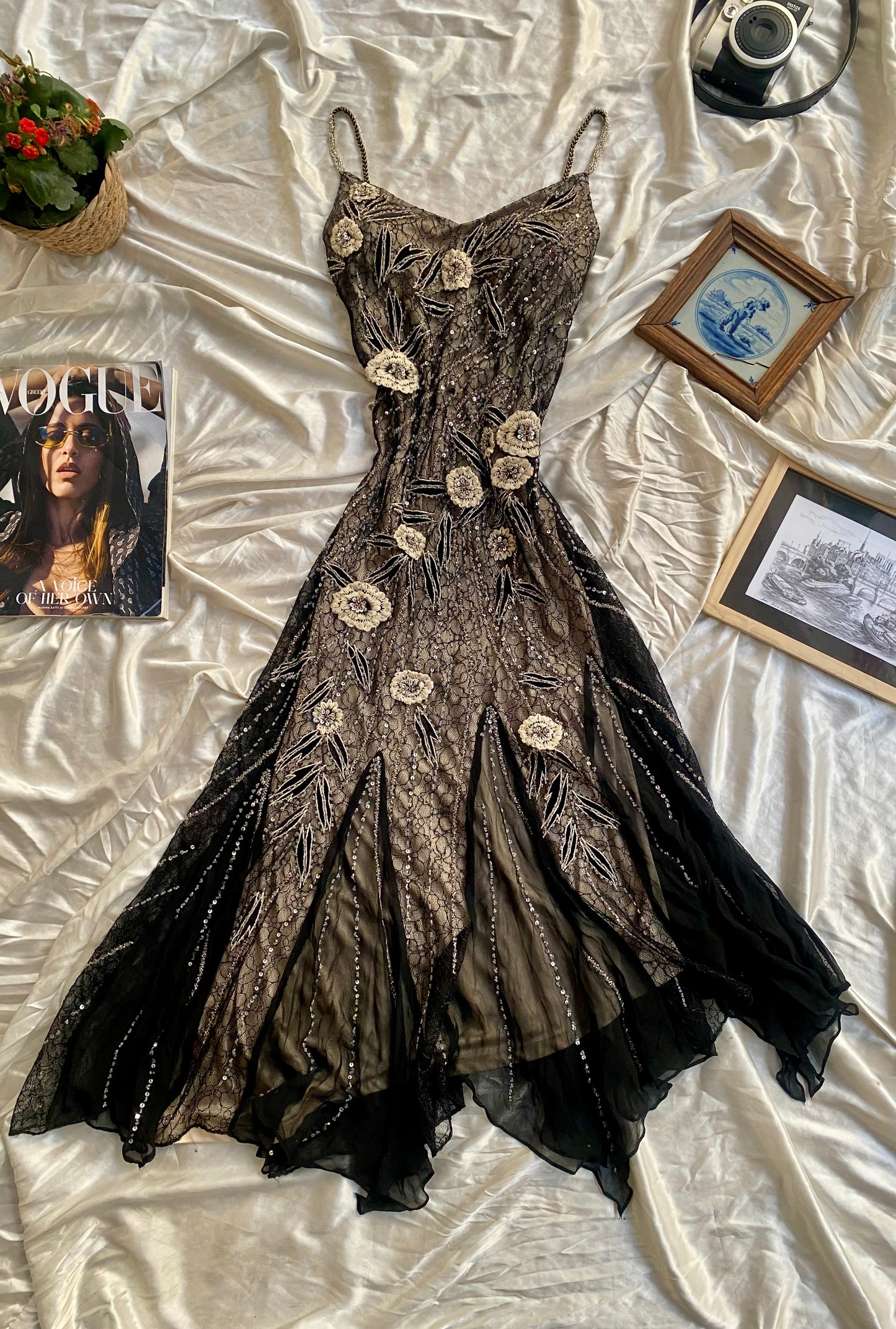 Lace brand new handcrafted gown with floral embellishments 🤍