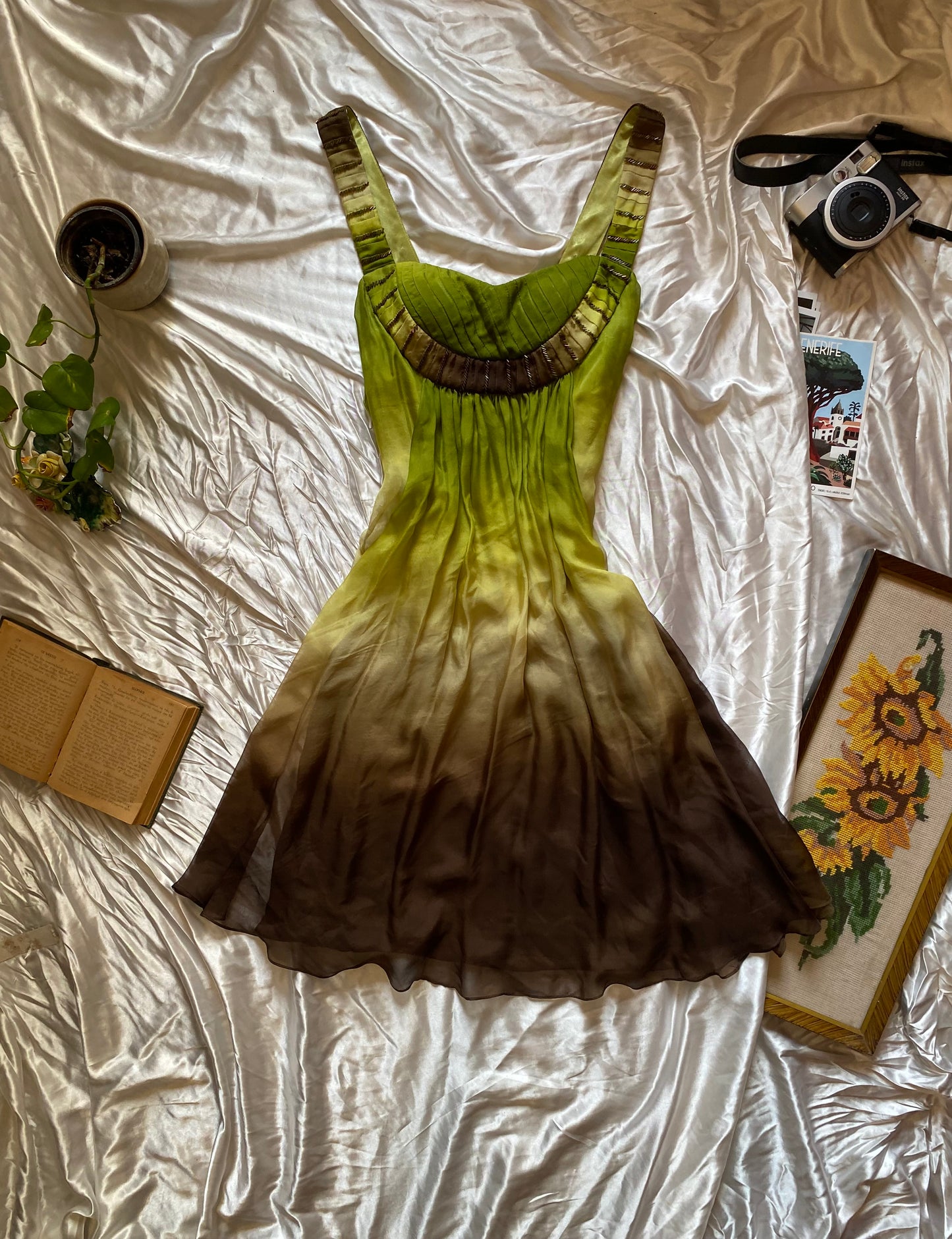 100% silk brand new green ombré mini