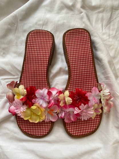 Brand new vintage flower sandal