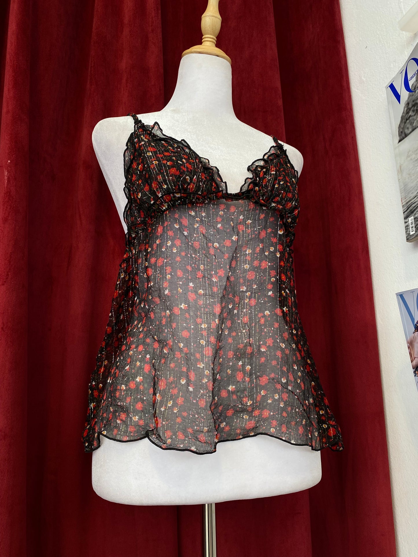 Lingerie see through top with floral details 💐