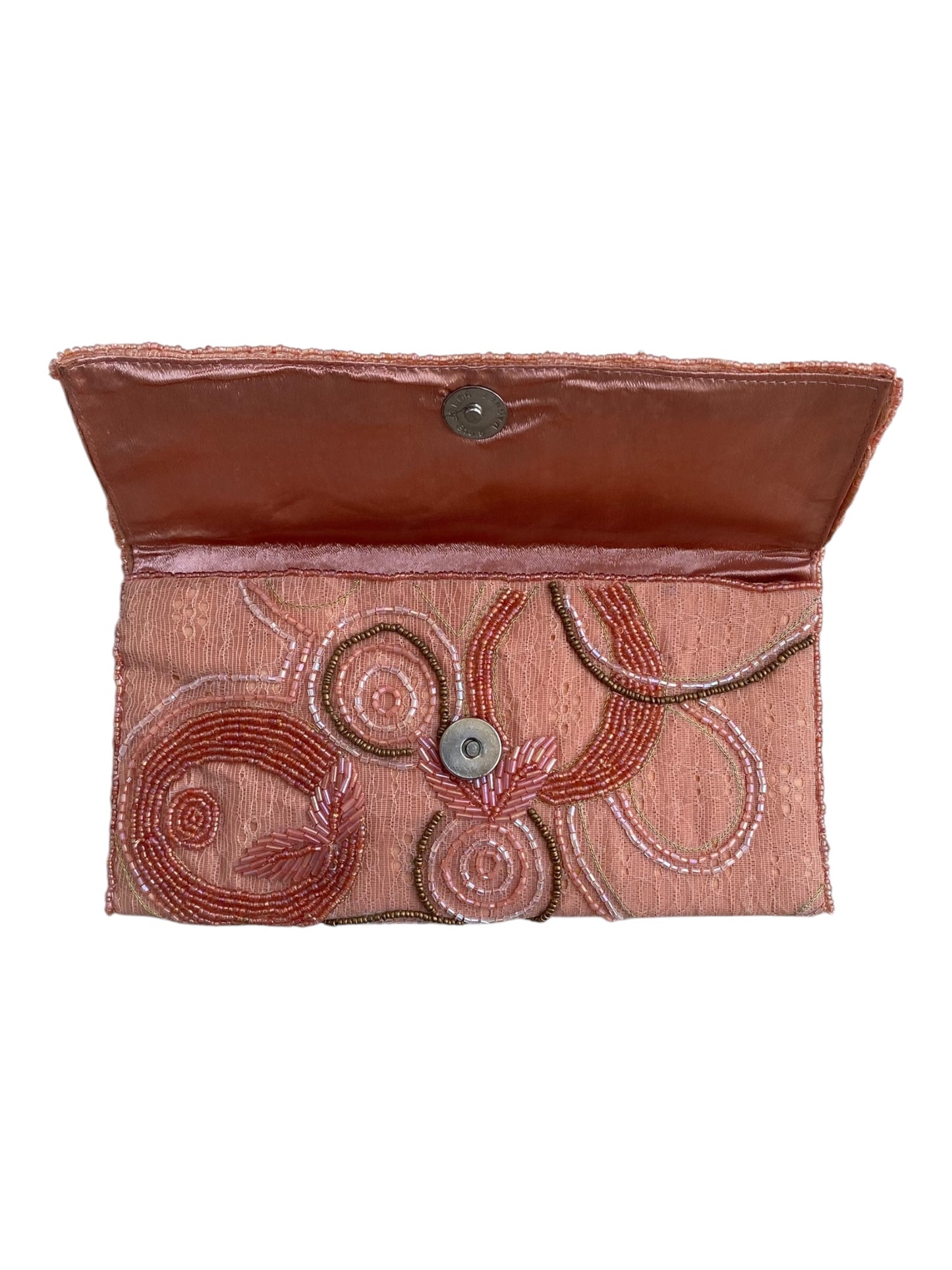 The ultimate summer clutch