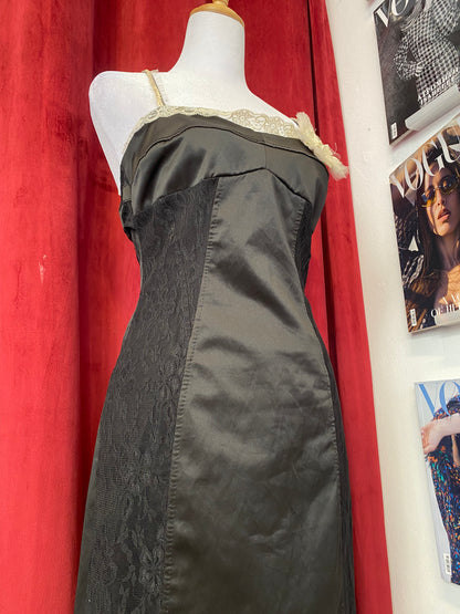 Classical Italian bodycon dress with lace details and open back