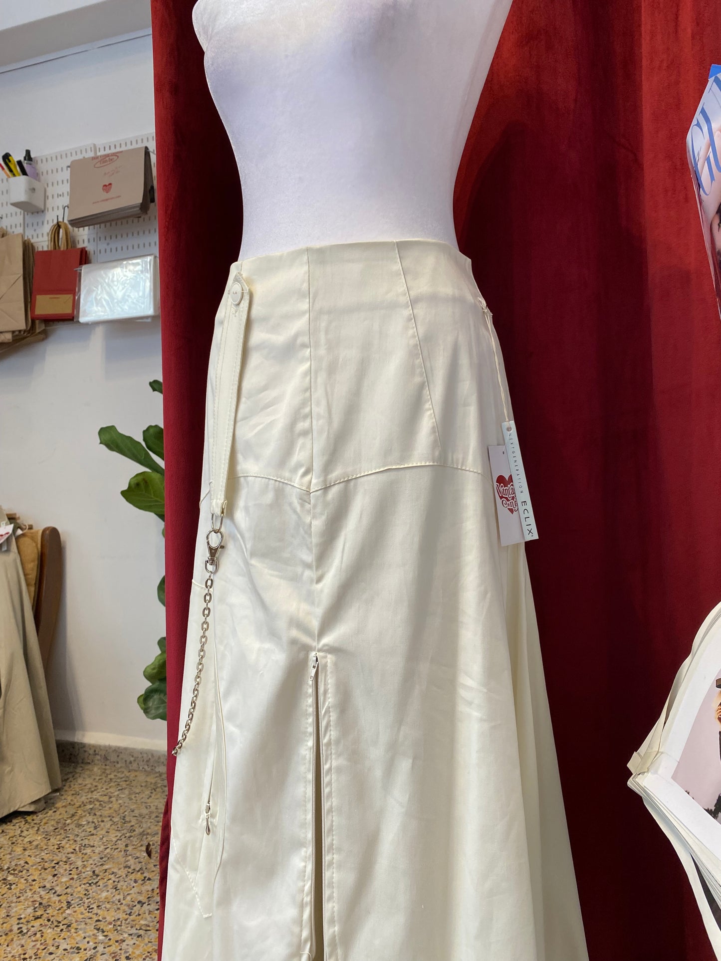 Brand new White cargo maxi skirt with zipper details