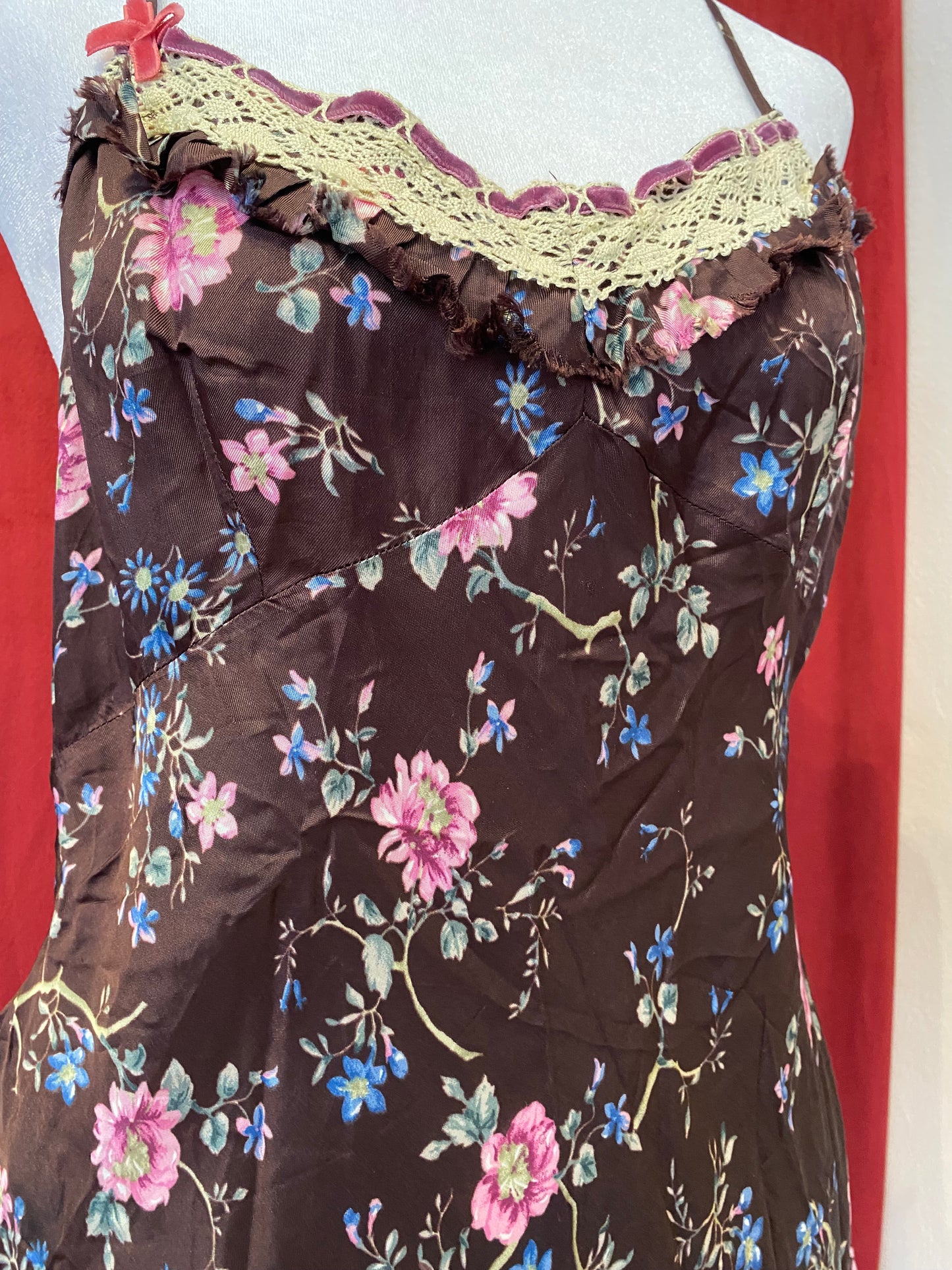 Vintage Benetton floral brown blouse with lace details