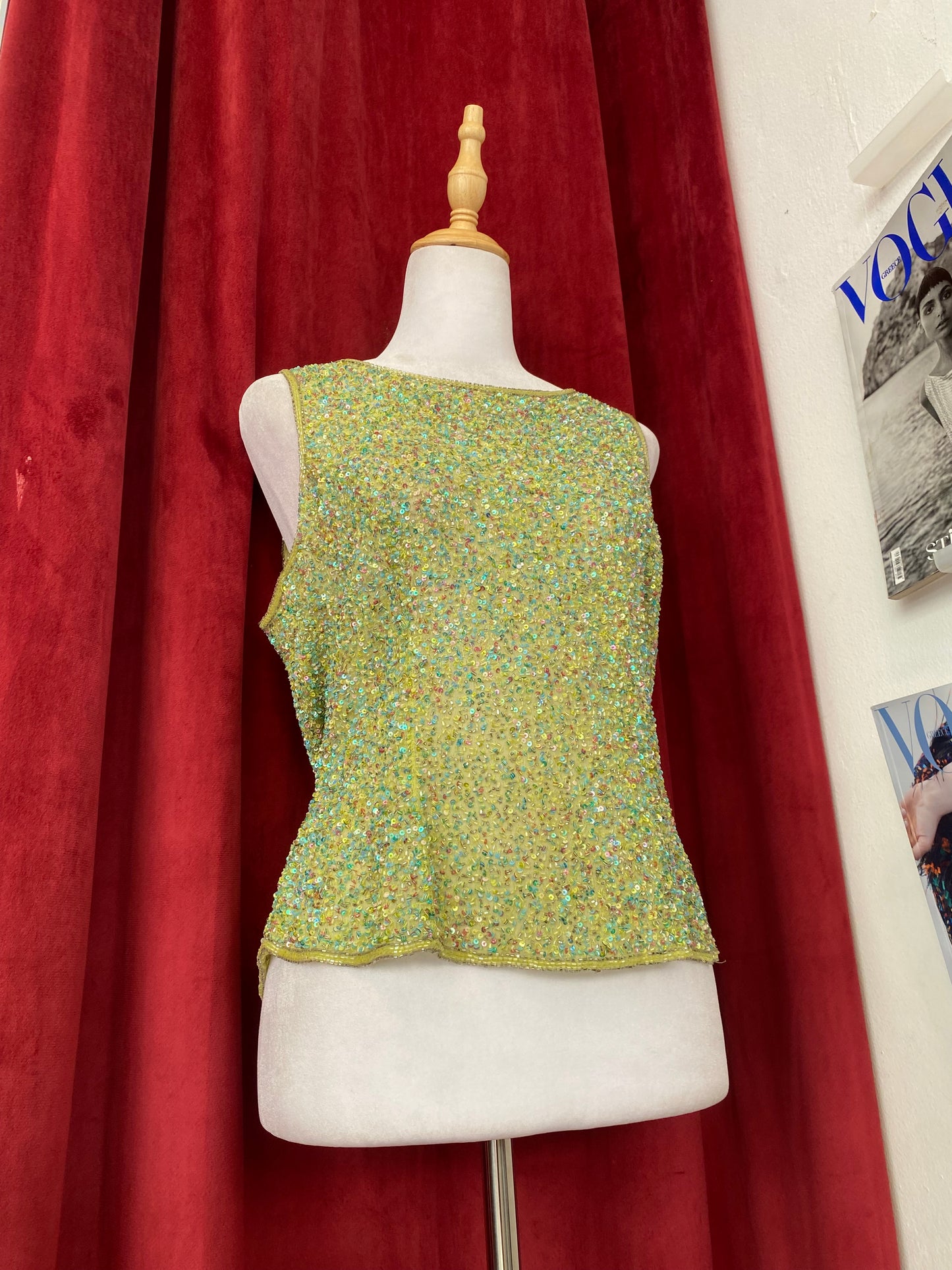 100% silk handbeaded green top 🧚