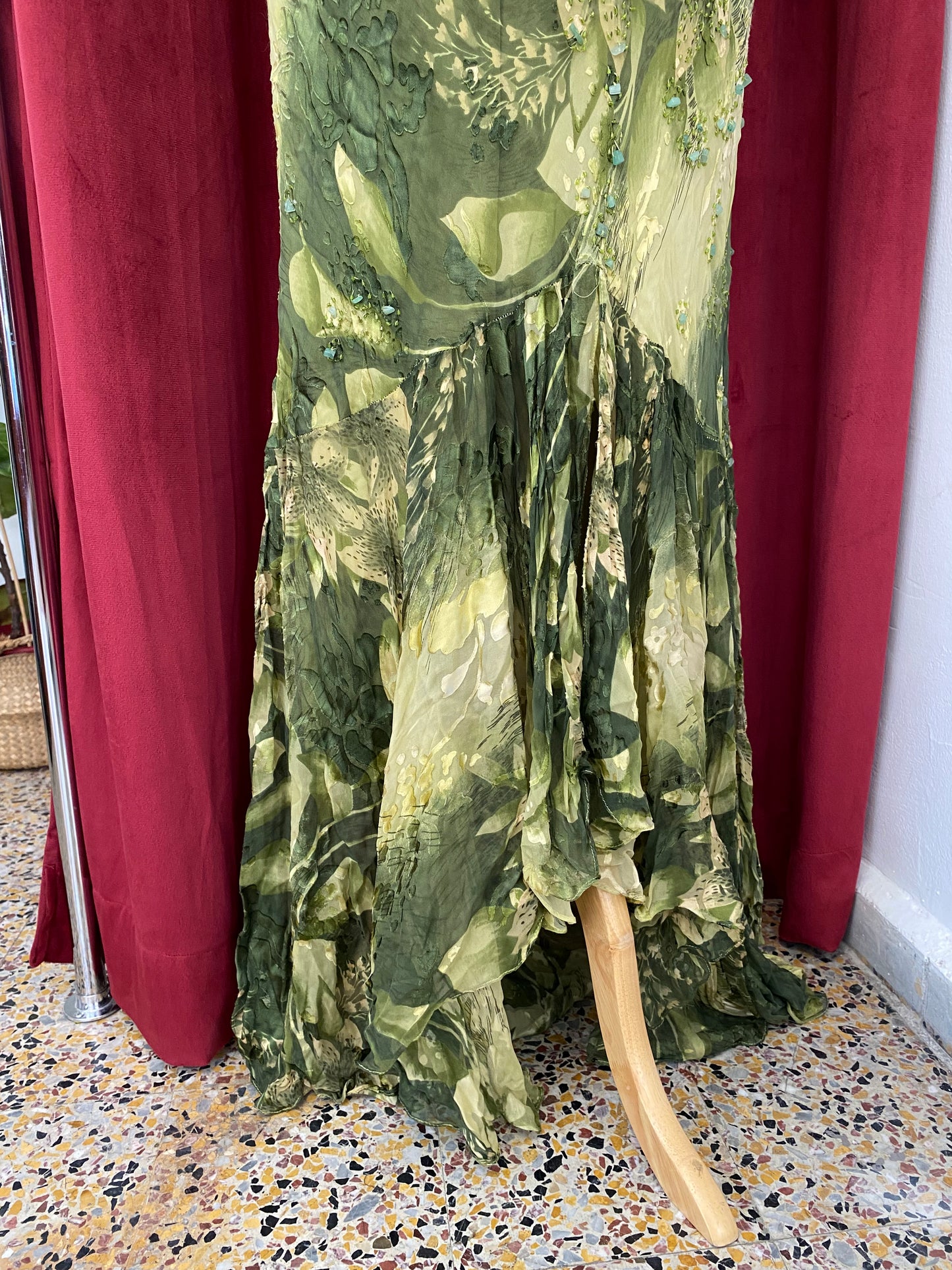 100% silk green ethereaal gown