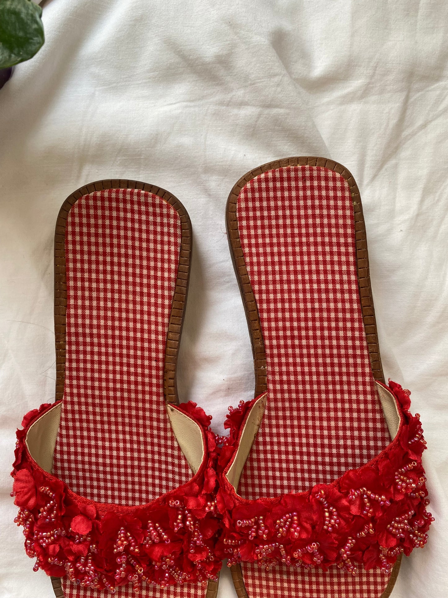 Brand new vintage flower sandals