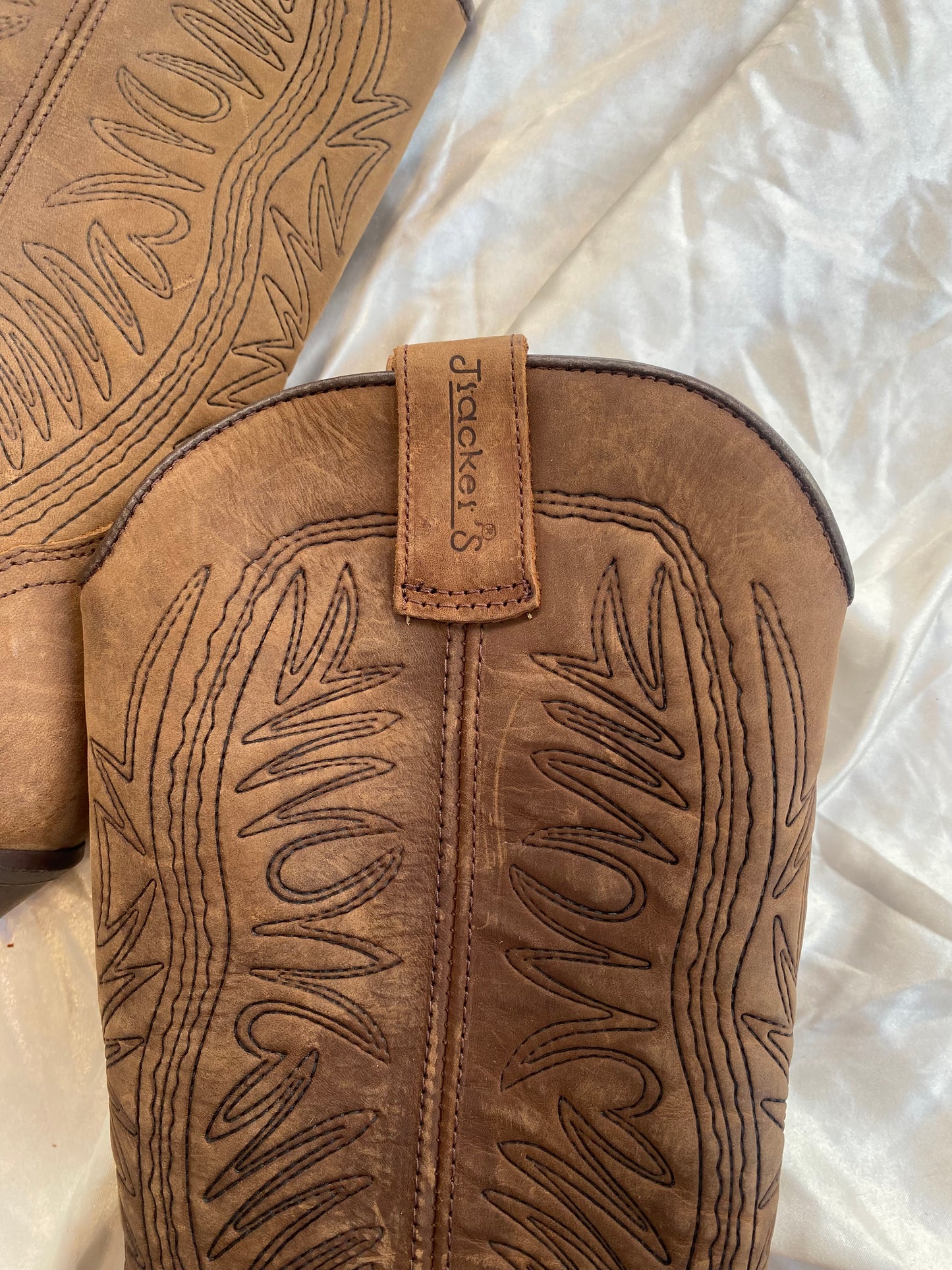 Suede brand new vintage brown cowboy boots