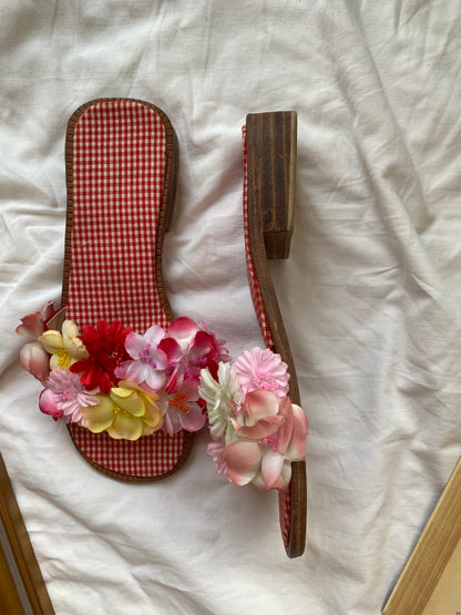 Brand new vintage flower sandal