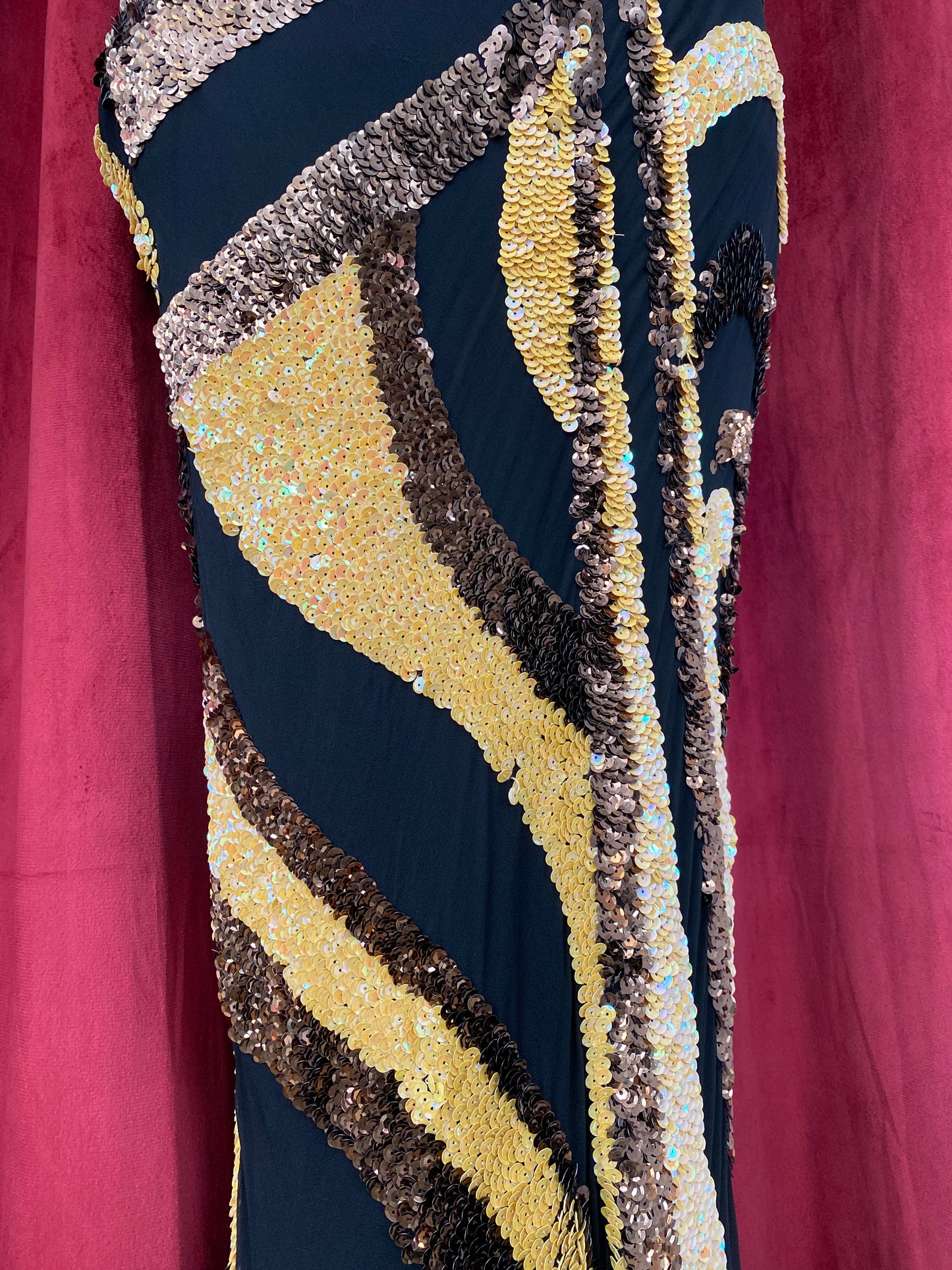 100% silk brand new handcrafted sequin multicoloured gown 🖤