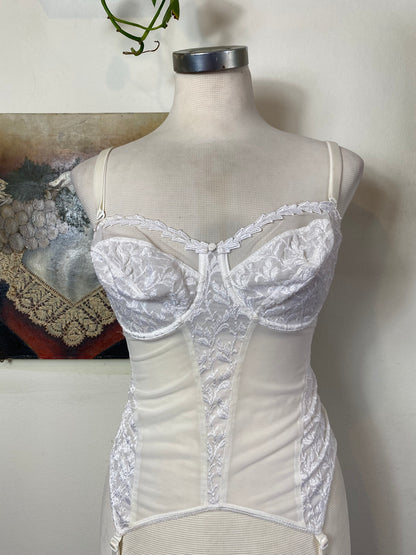 Bridal white corset with amazing details