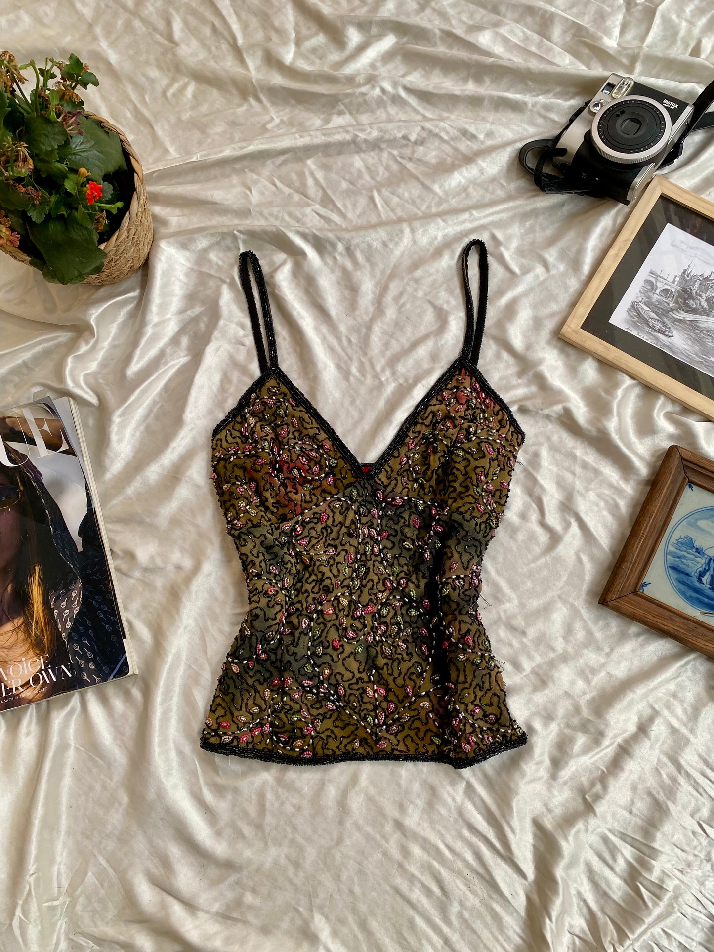 100% silk handbeaded top 🦚