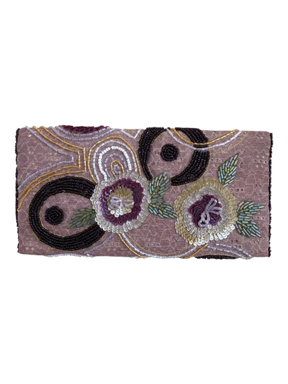 The ultimate summer clutch