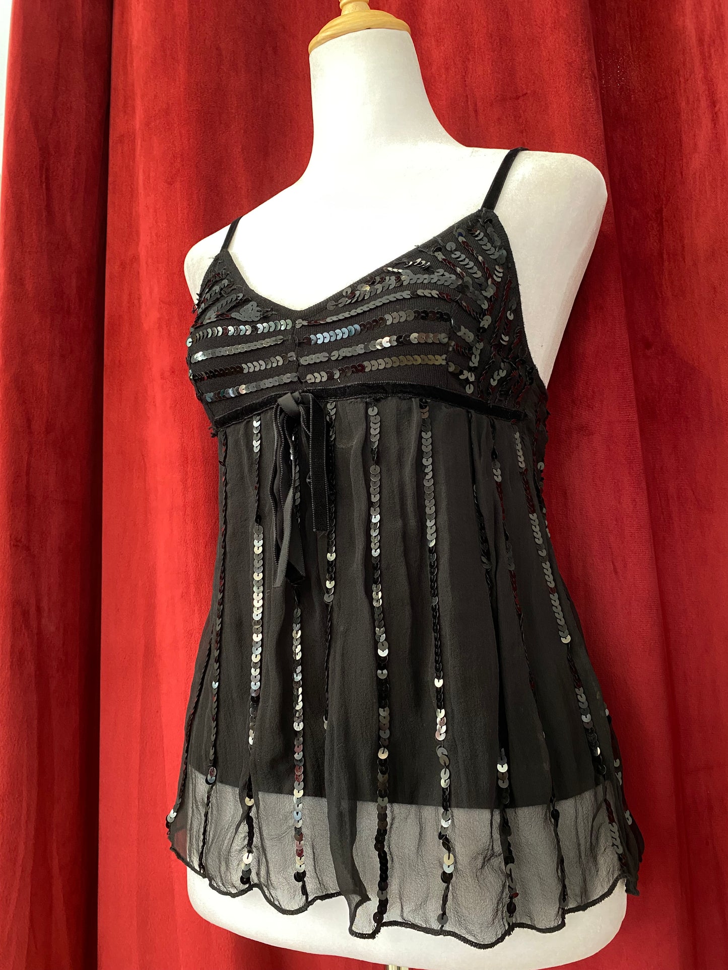 Velvet ethereal sequin top with bow detail🖤