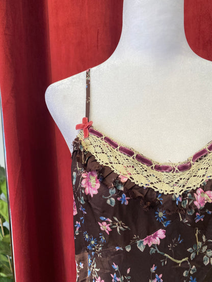 Vintage Benetton floral brown blouse with lace details