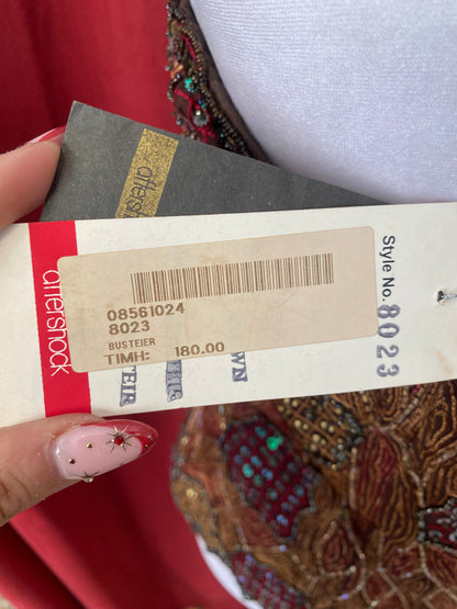 100% silk handbeaded corset ✨