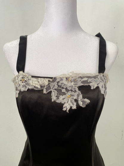 Brand new y2k set with ruffles and amazing lace details