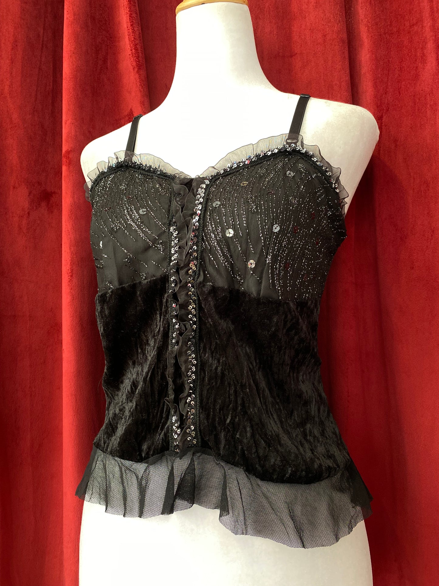 Black y2k velvet sequin top ♟️