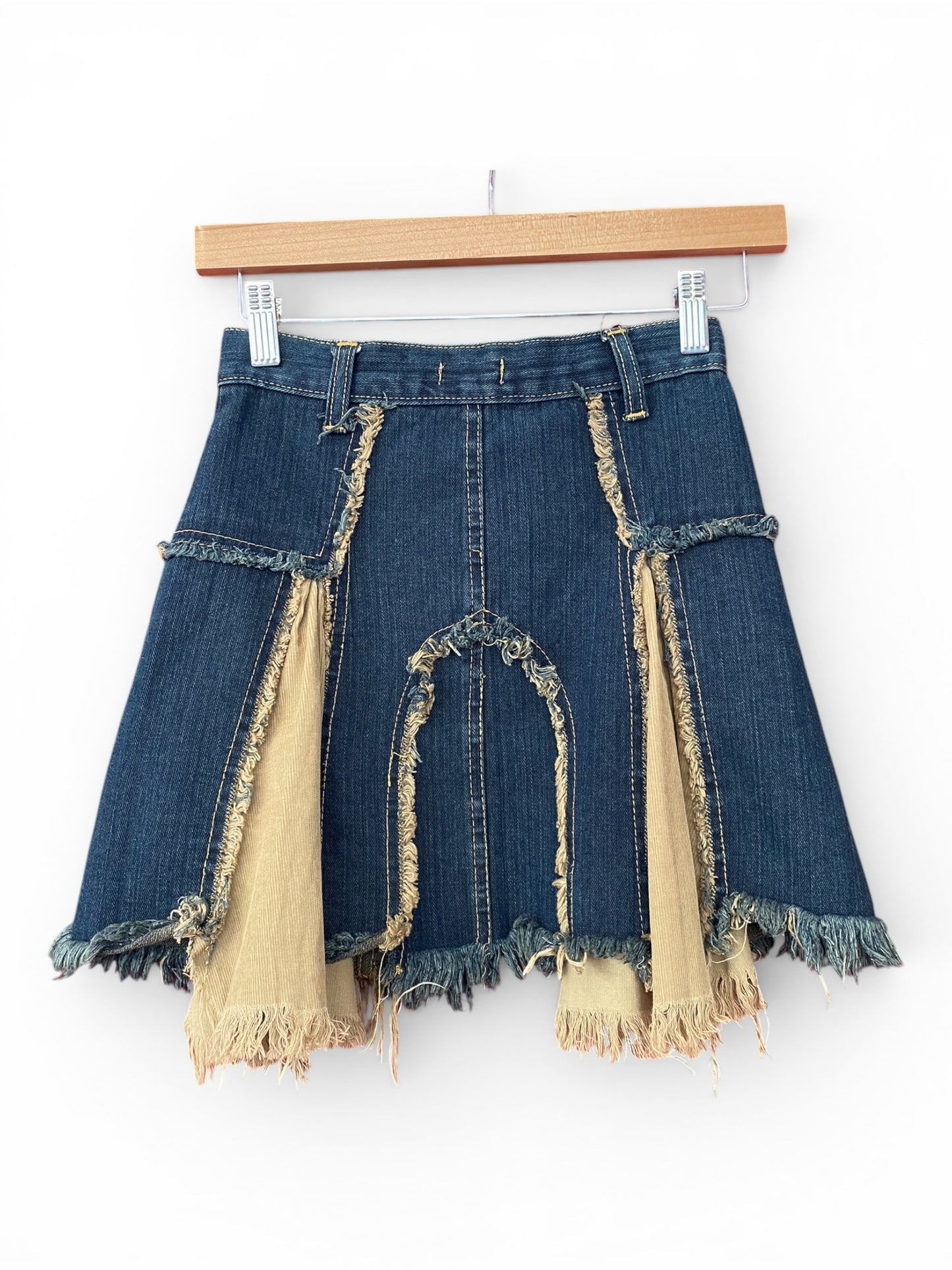 Pleated mini skirt 🦋