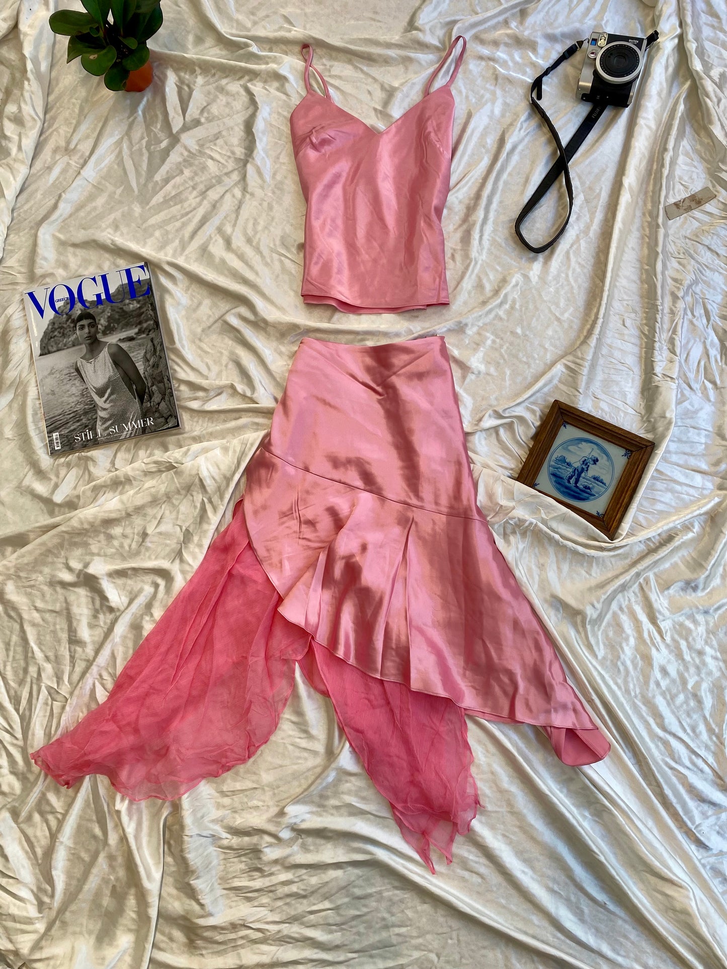 Brand new pink satin set with ruffled details