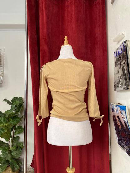 Beige cotton top with graphic design