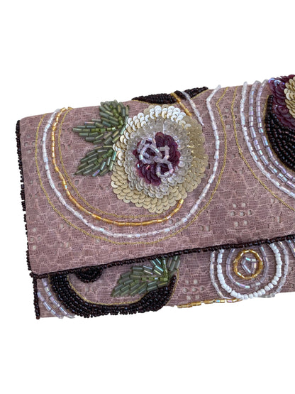 The ultimate summer clutch