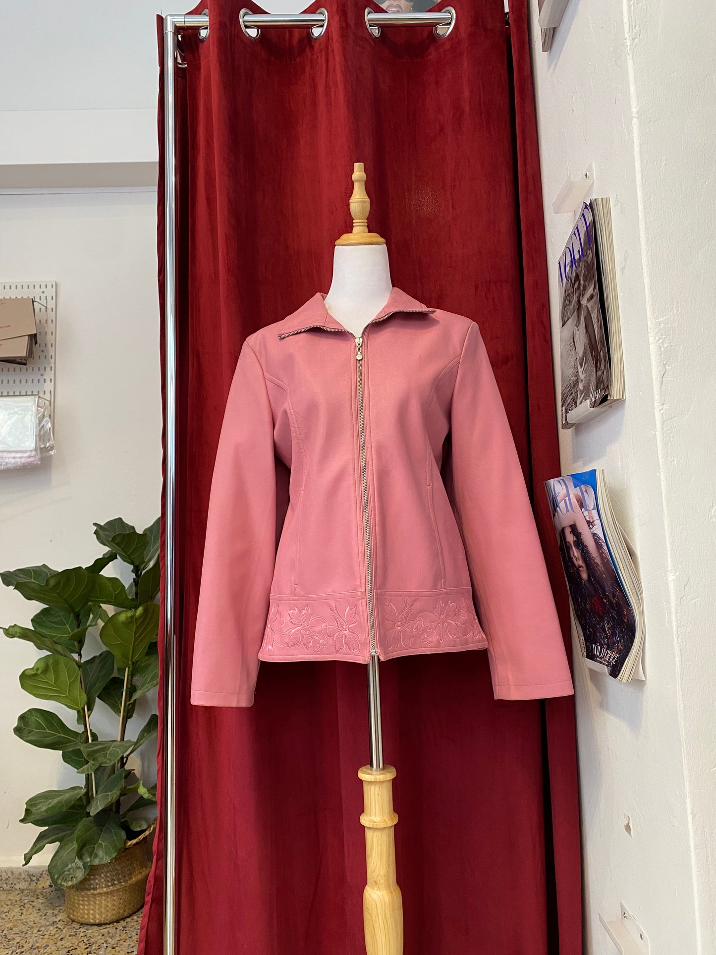 Real leather pink embroidered jacket