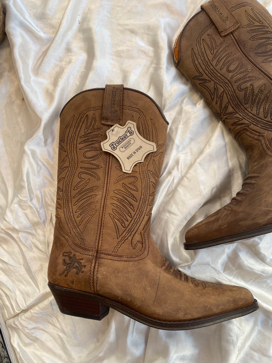 Suede brand new vintage brown cowboy boots