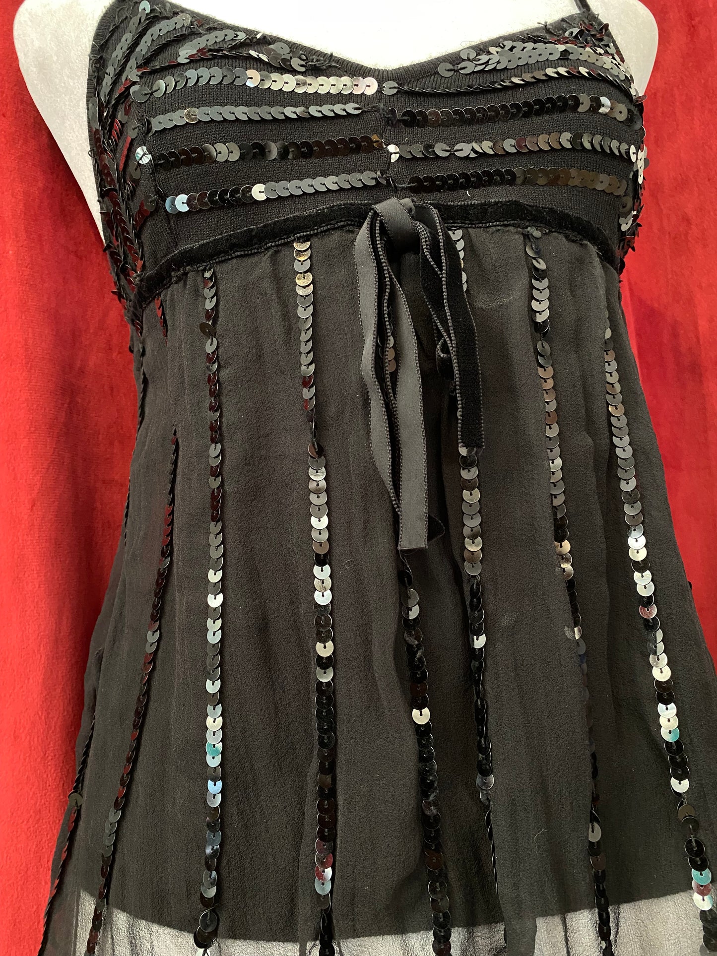 Velvet ethereal sequin top with bow detail🖤