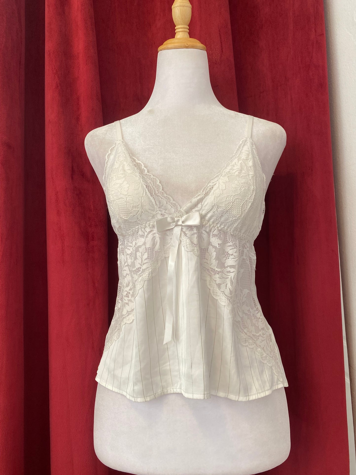 White lace corset top 🤍