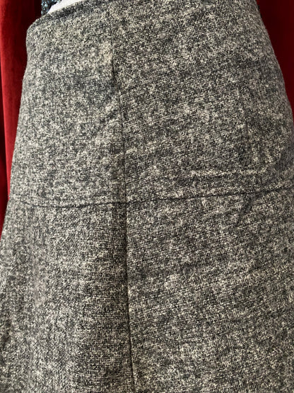 Grey midi skirt with lace details on the bottom