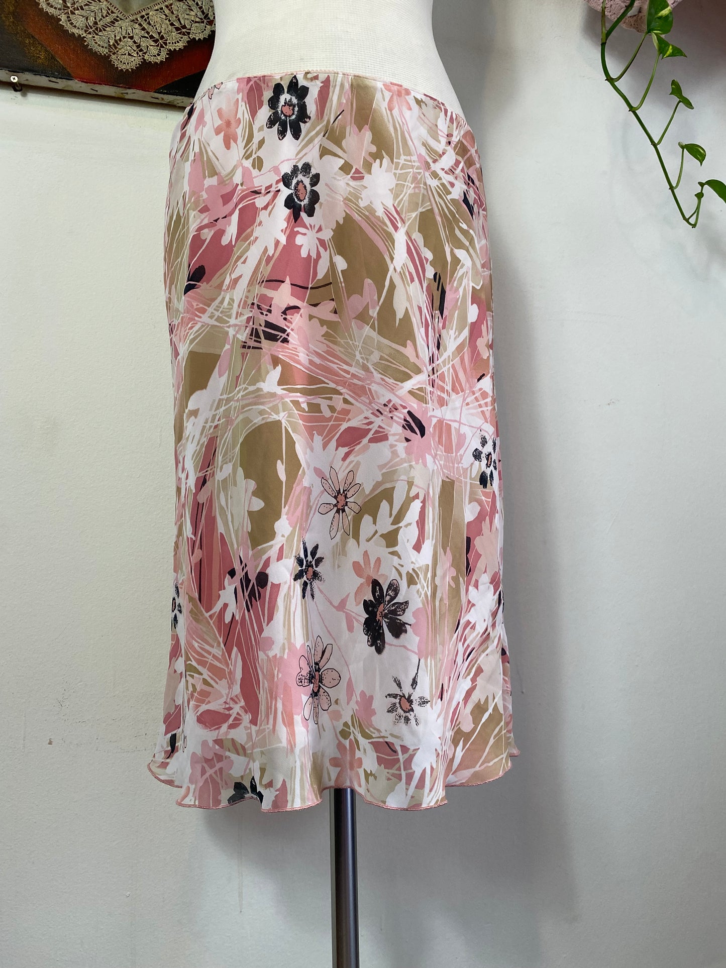 Summer multicoloured pink skirt