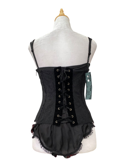 The “Versailles” corset