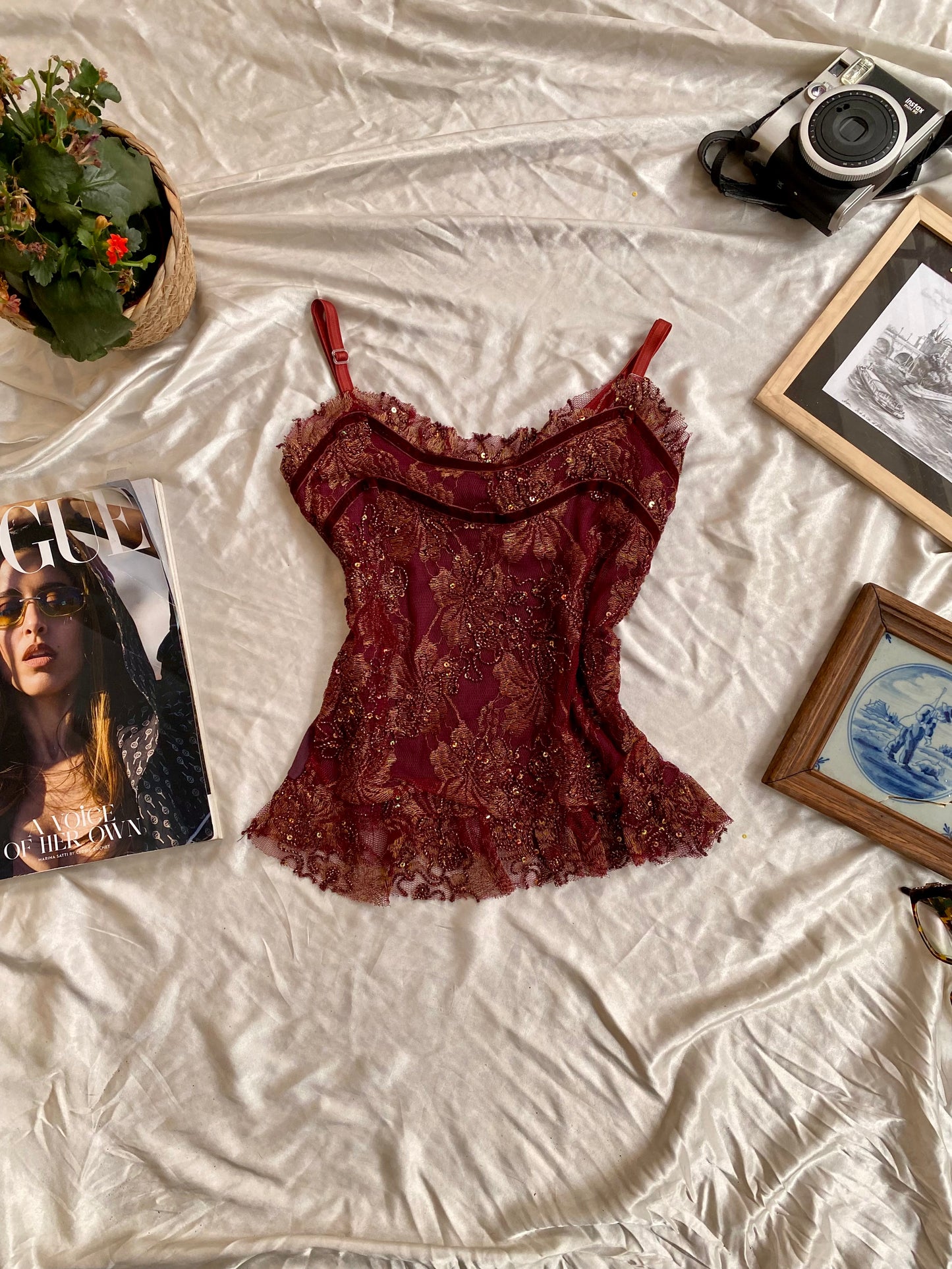 Burgundy top with gold lace ✨