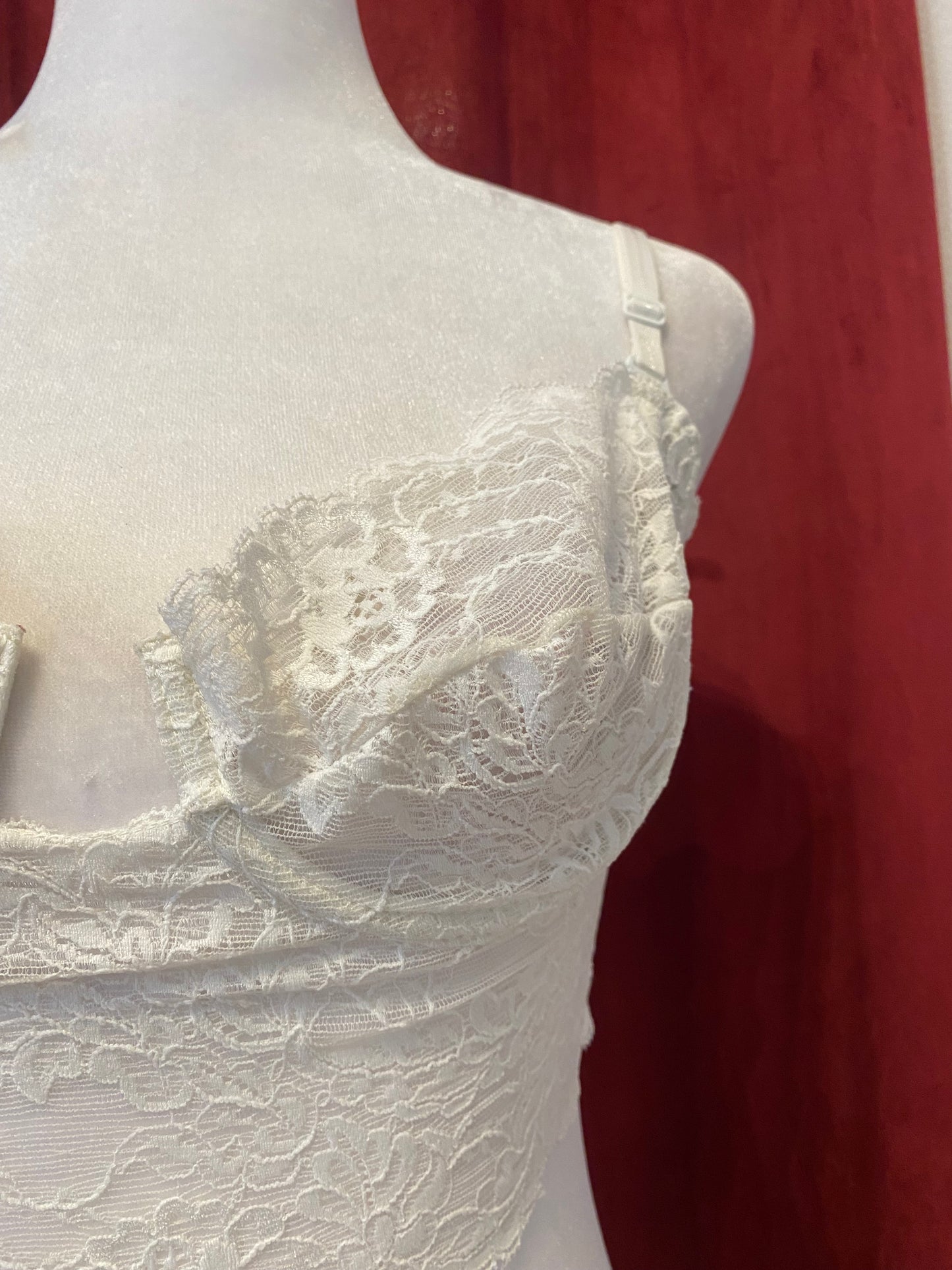 White dreamy  lace corset 🤍