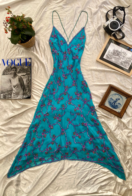 100% silk blue with pink sequin details gown 💐