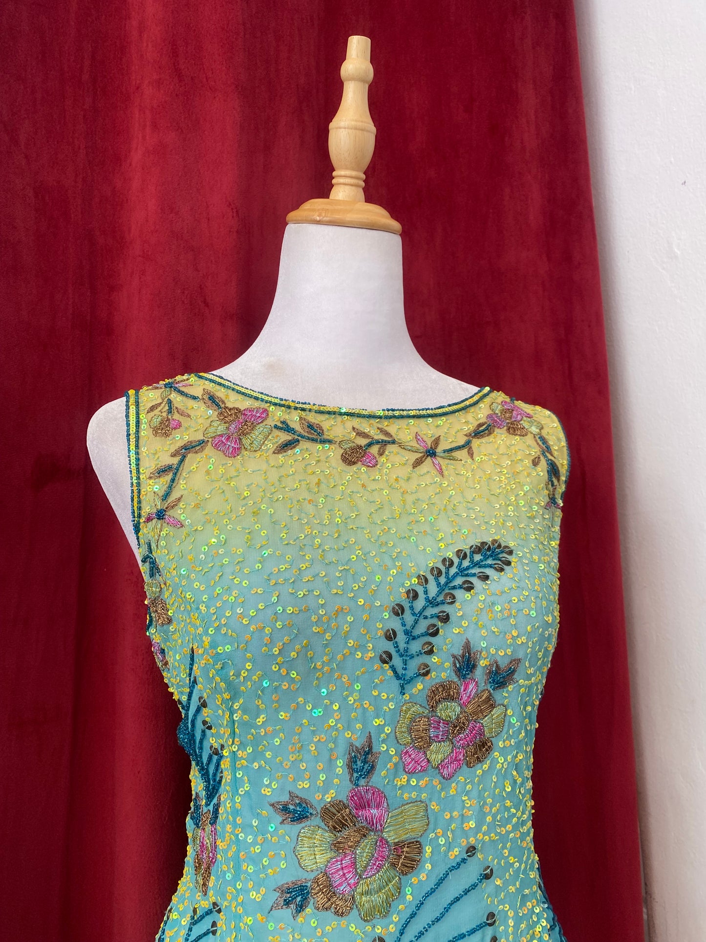 100% silk sequin ocean top 🌊