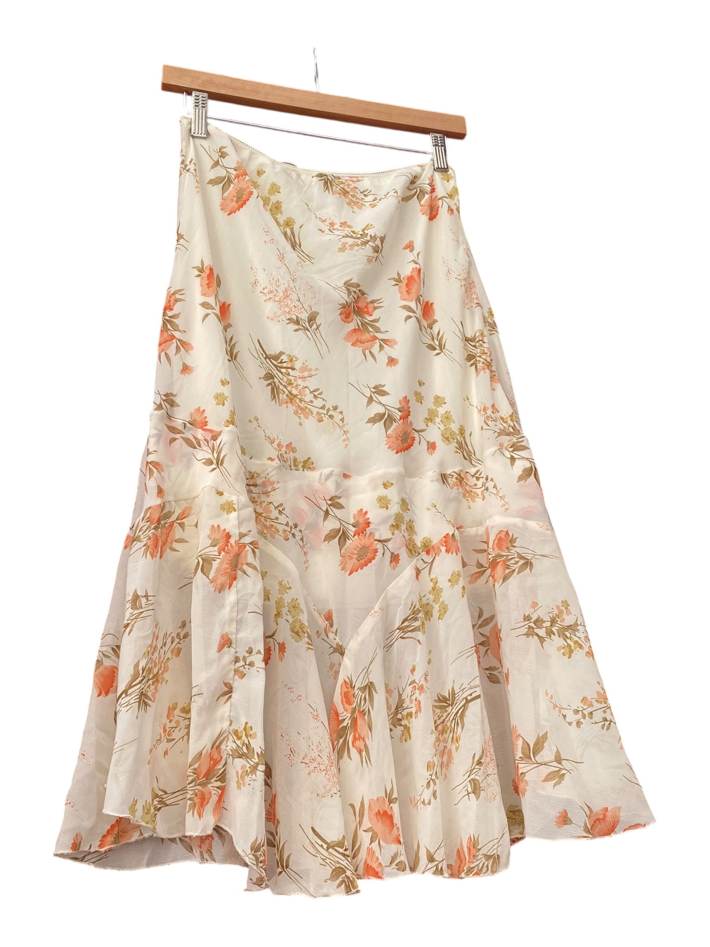 White ethereal floral skirt 🤍