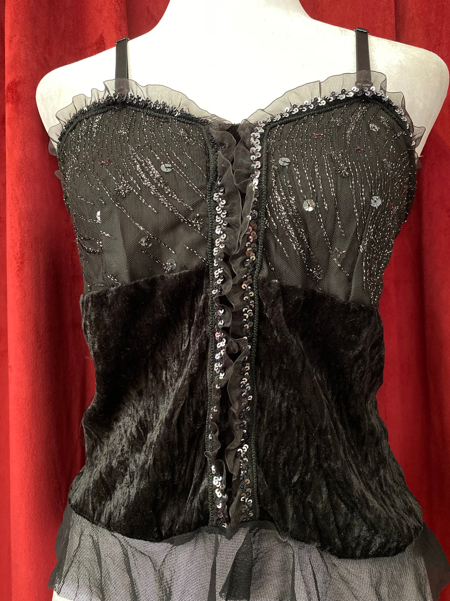 Black y2k velvet sequin top ♟️