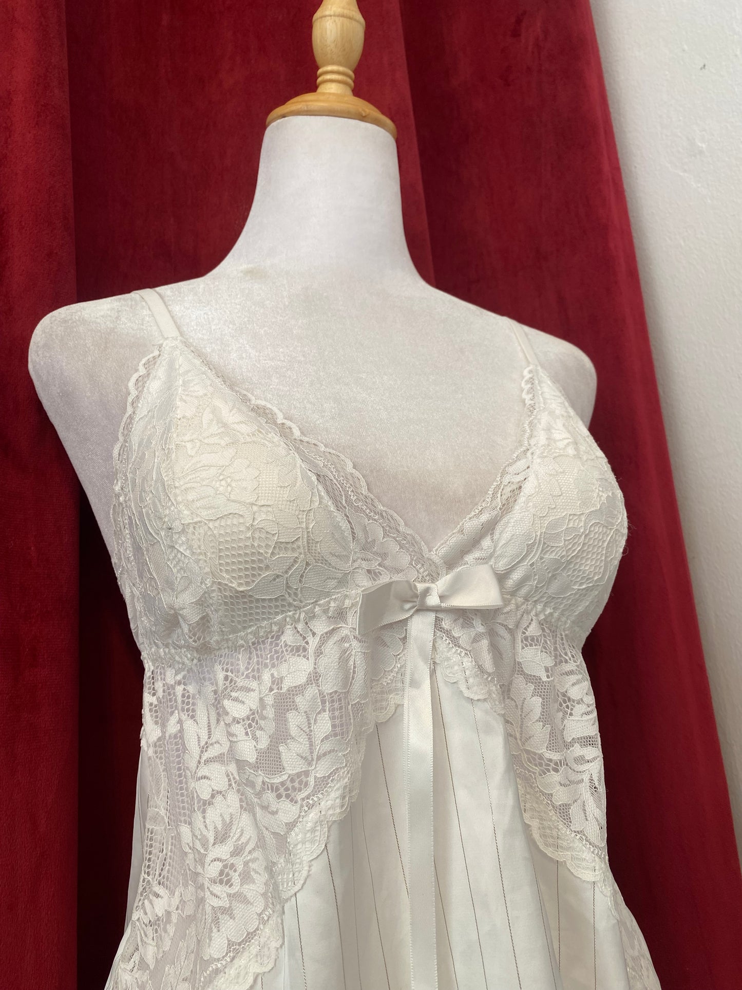 White lace corset top 🤍