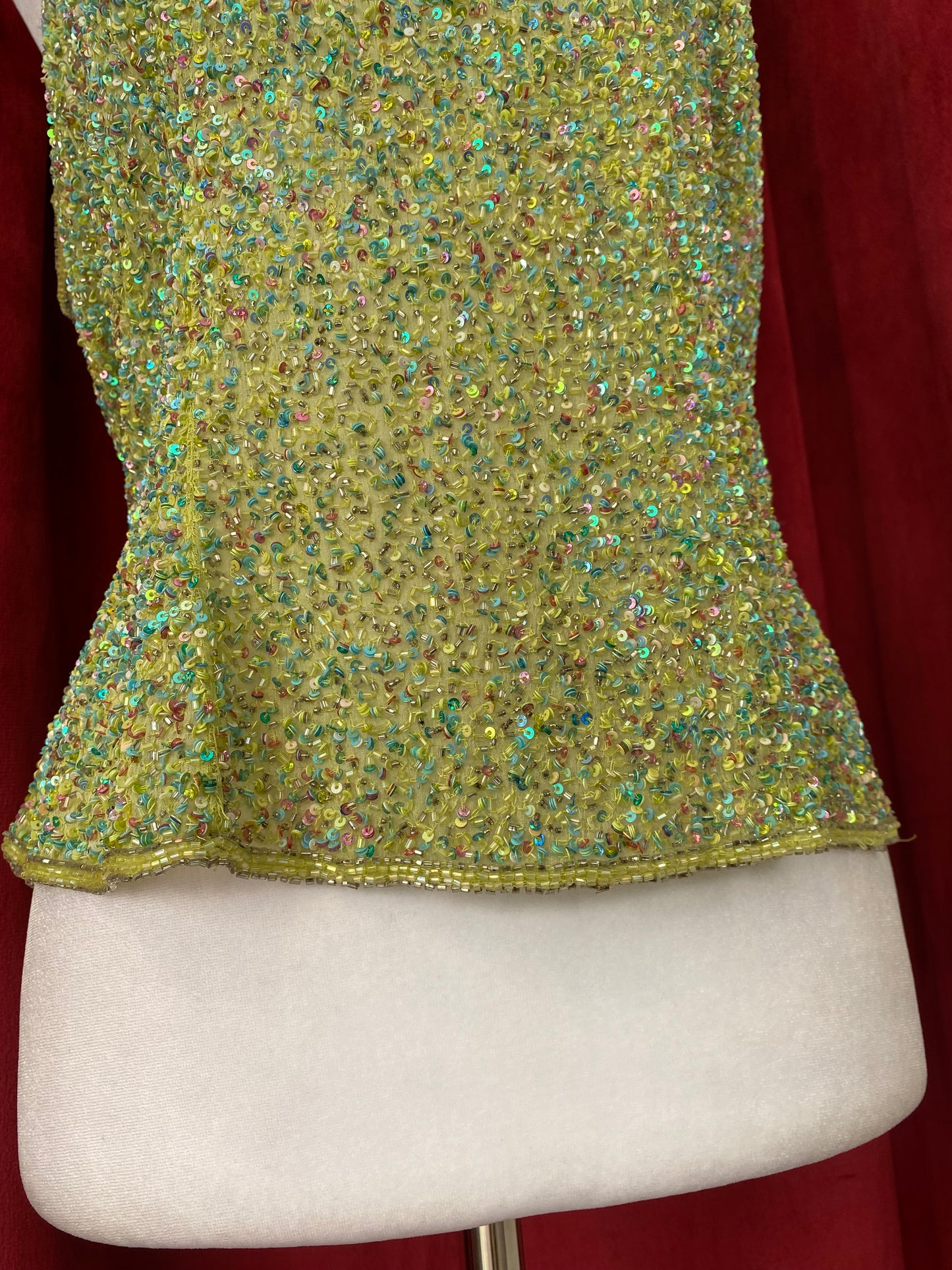100% silk handbeaded green top 🧚