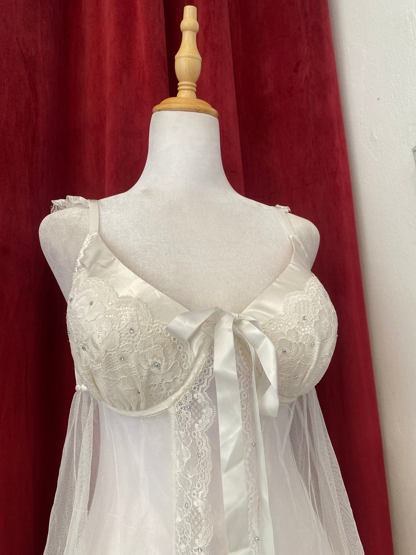 White sequin lace corset ✨