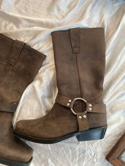 Leather brand new vintage brown boots