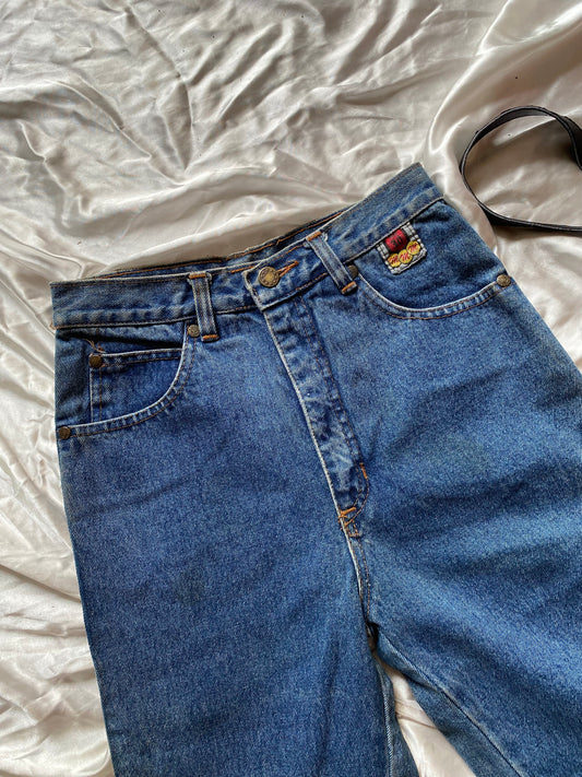 90s jeans with back pocket details