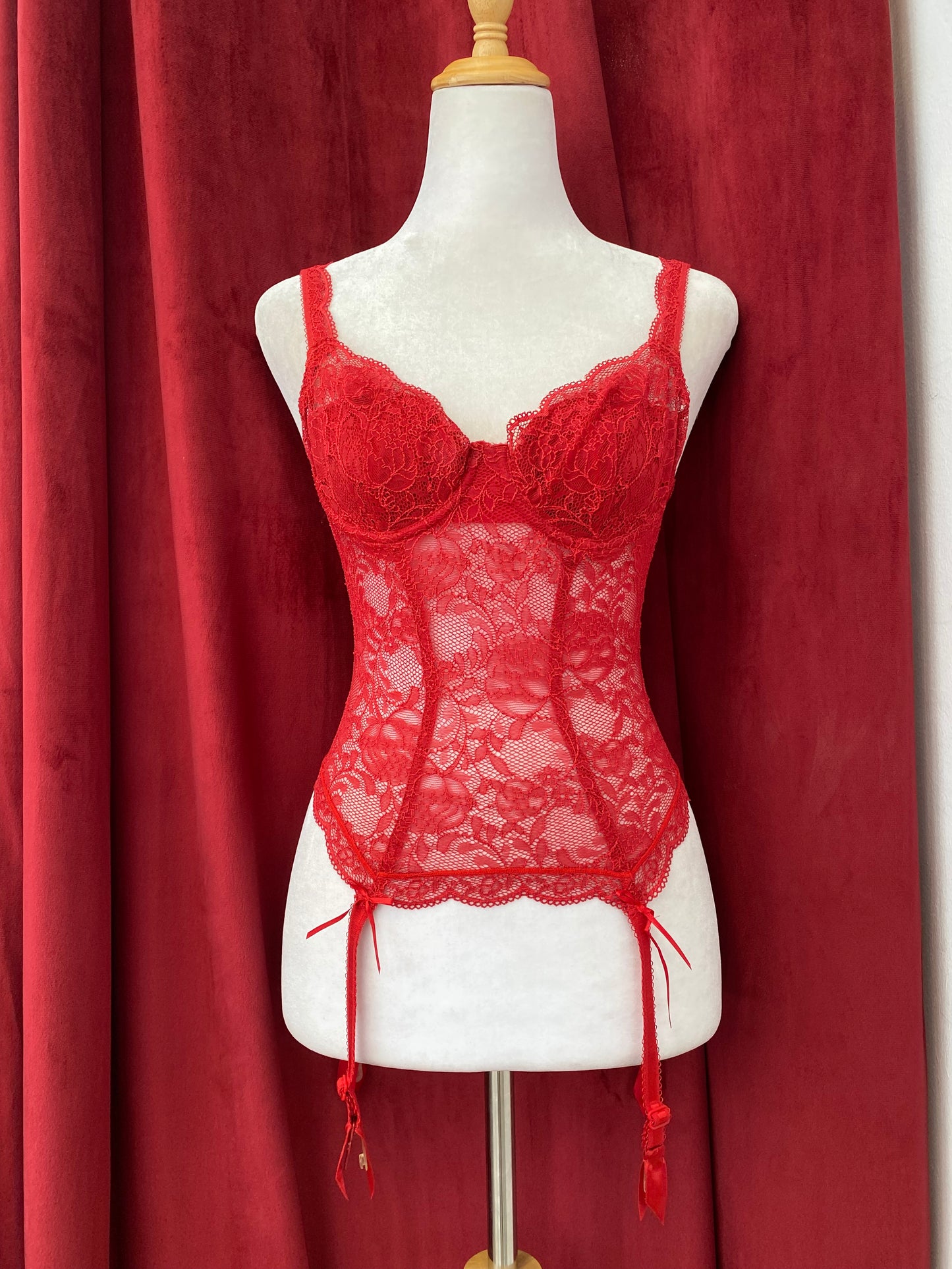 Rouge Jardin Embroidered corset