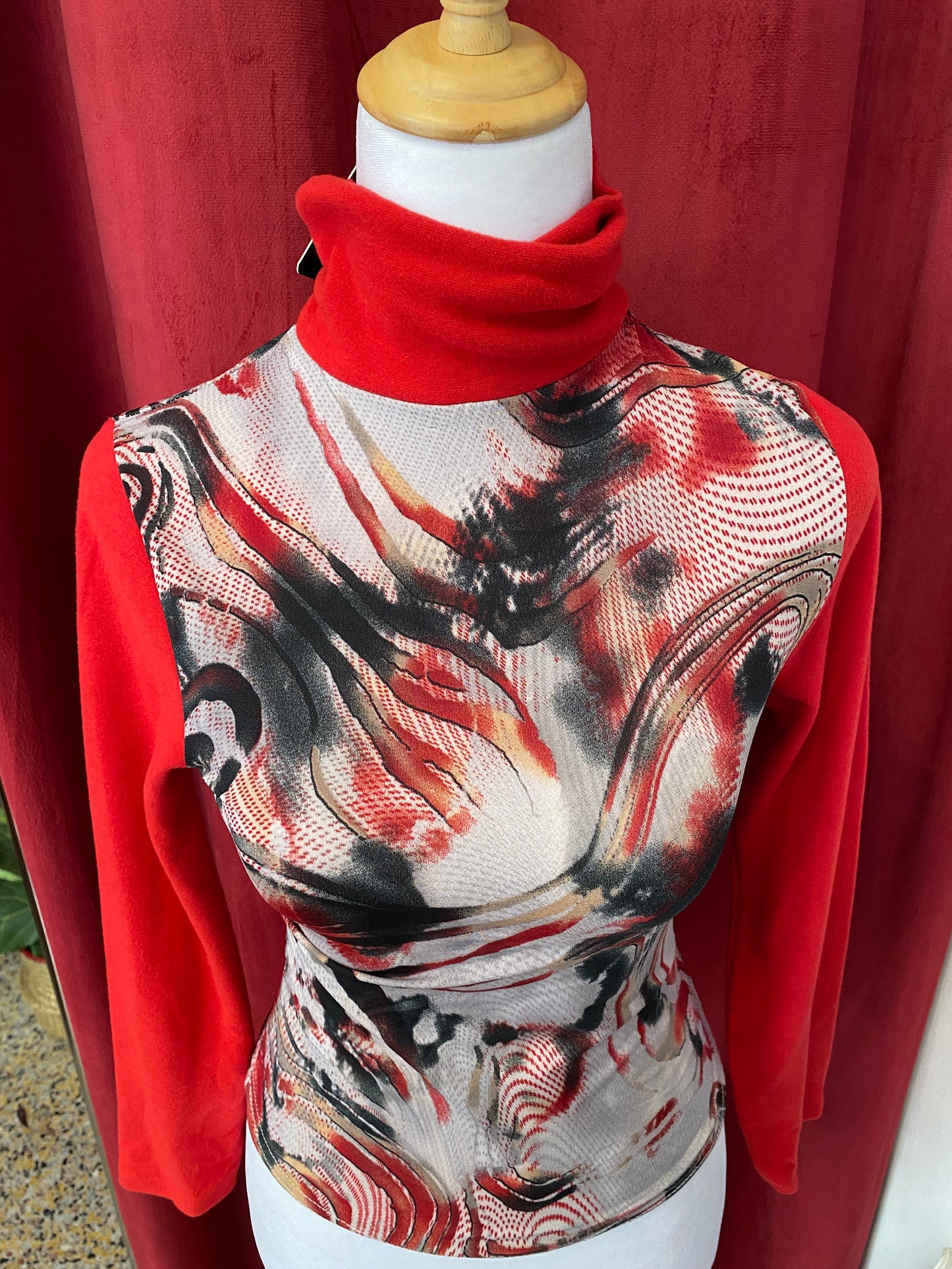 Brand new multicoloured turtleneck with red details