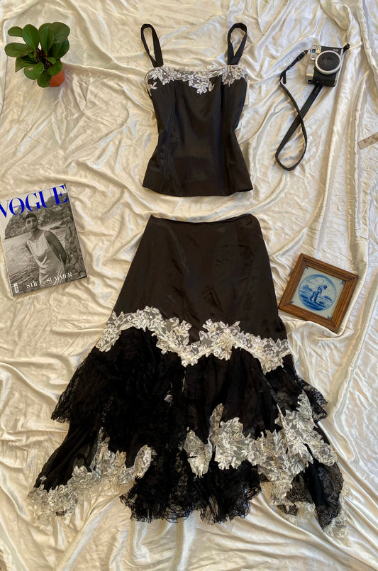 Brand new y2k set with ruffles and amazing lace details