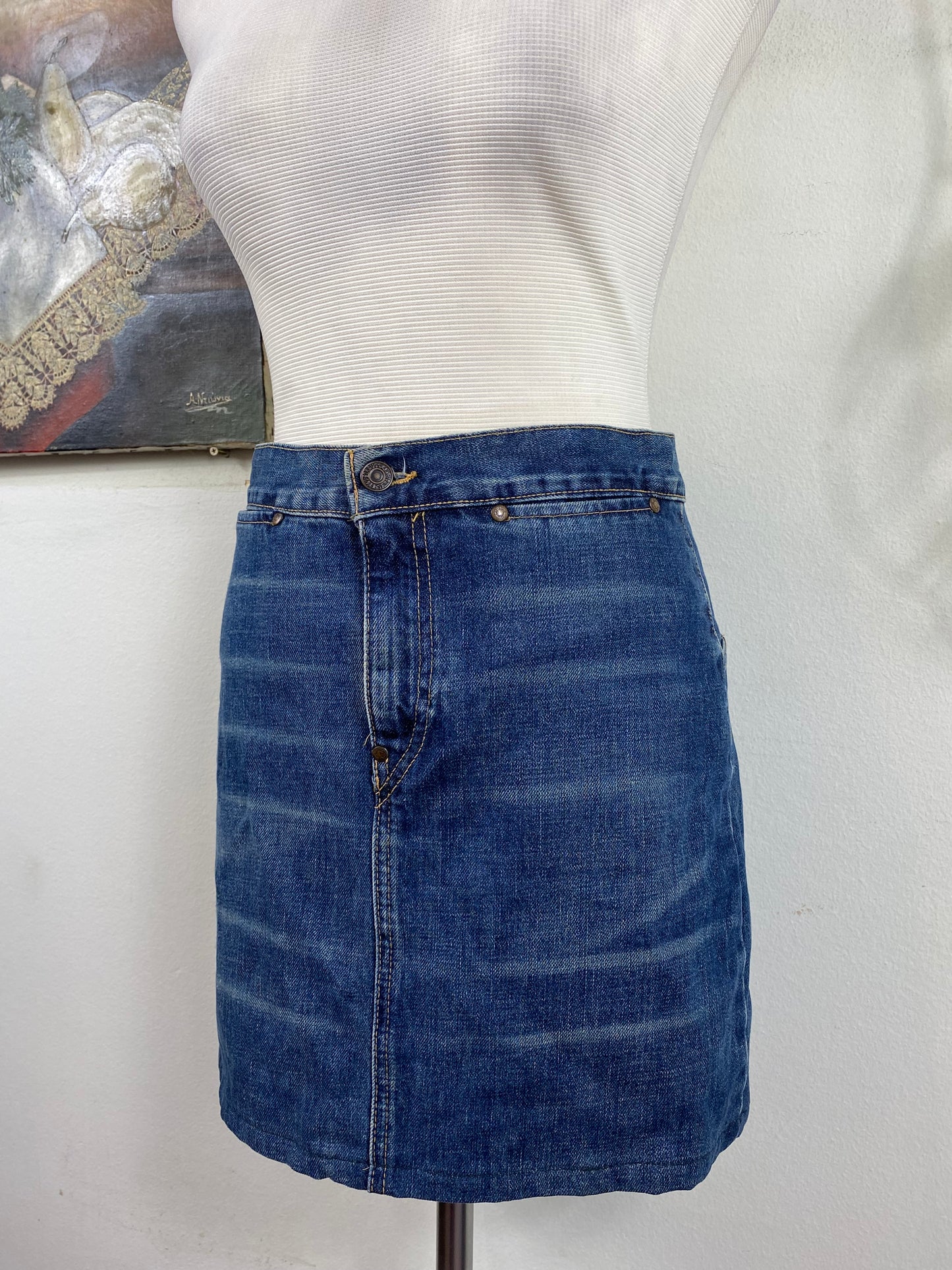 Levi’s Jean mini skirt