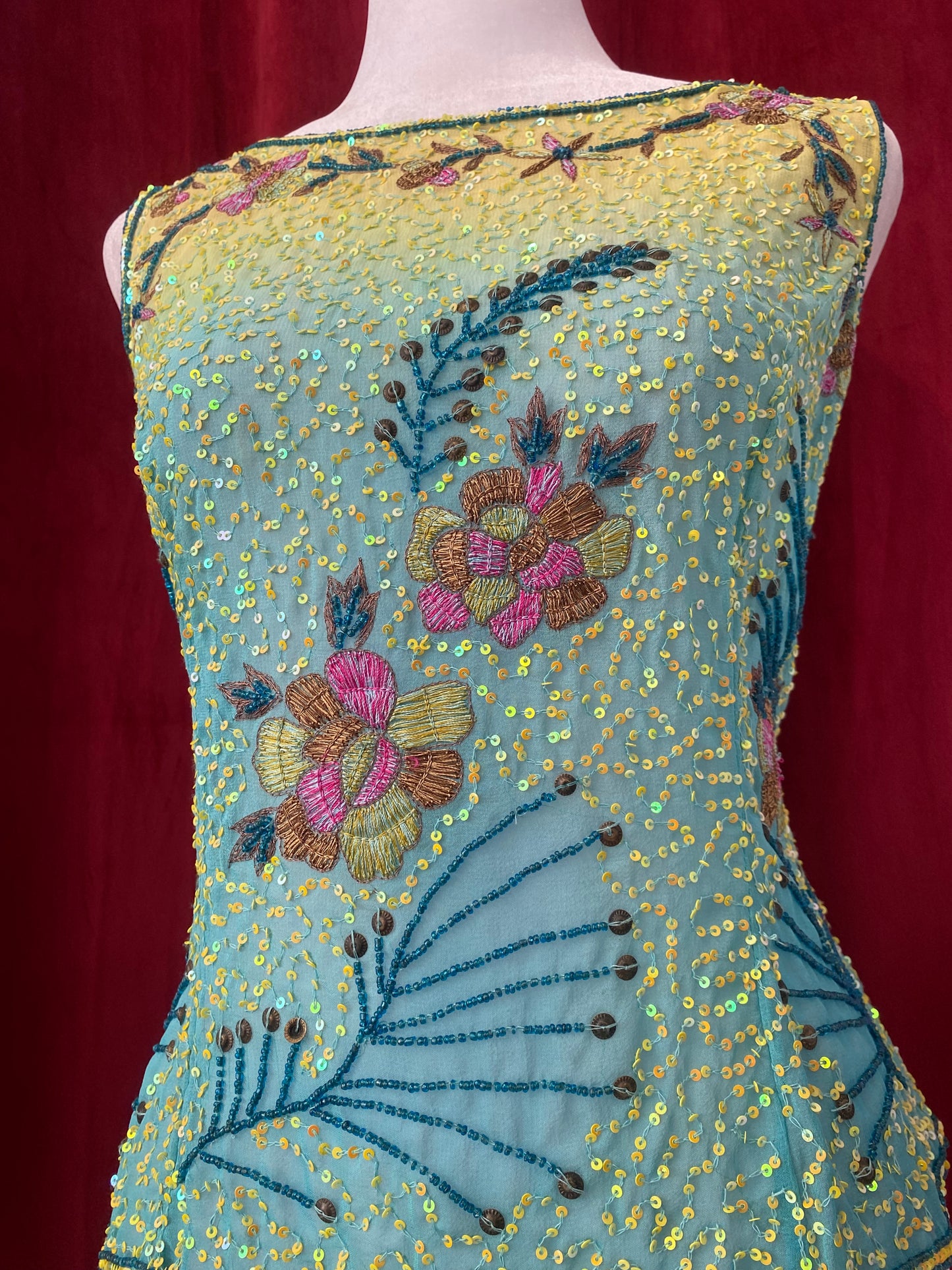 100% silk sequin ocean top 🌊